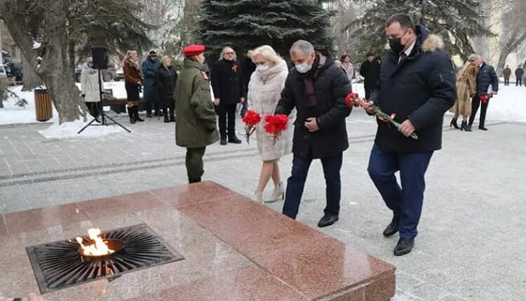 in-crimea,-the-memory-of-the-defenders-of-leningrad-is-honored