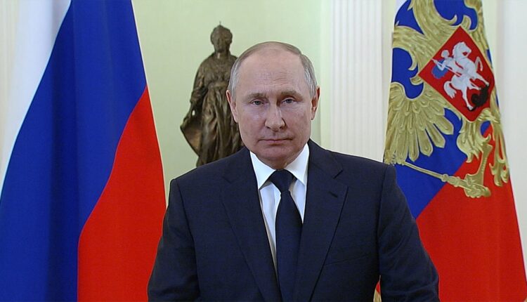vladimir-putin-announced-new-payments-for-children-aged-8-16-for-low-income-families