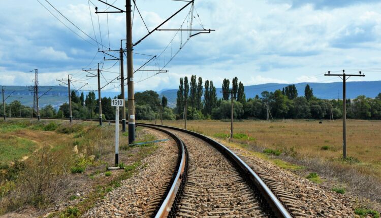 the-head-of-the-crimea-announced-the-restoration-of-technical-railway-traffic-from-crimea-to-kherson