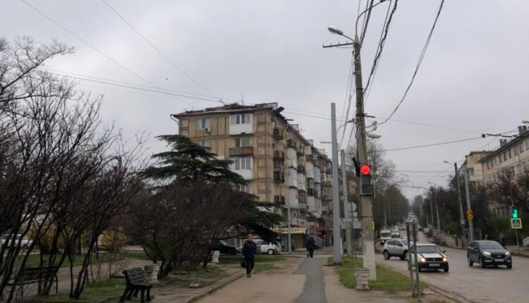 circumstances-associated-with-the-fire-of-the-roof-of-a-high-rise-building-on-the-street.-gorpischenko,-the-prosecutor's-office-of-sevastopol-will-check