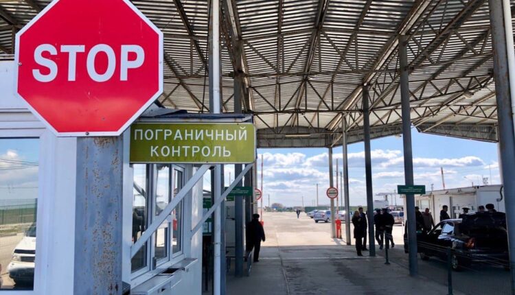 how-checkpoints-work-on-the-border-of-crimea-and-ukraine