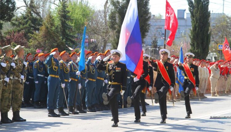 in-kerch-on-may-7-—-the-dress-rehearsal-of-the-victory-parade.-in-the-morning-—-traffic-closure