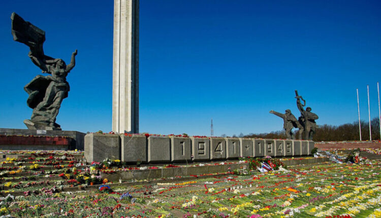 sergei-aksyonov-announced-his-readiness-to-place-a-monument-to-the-liberators-of-riga-in-simferopol