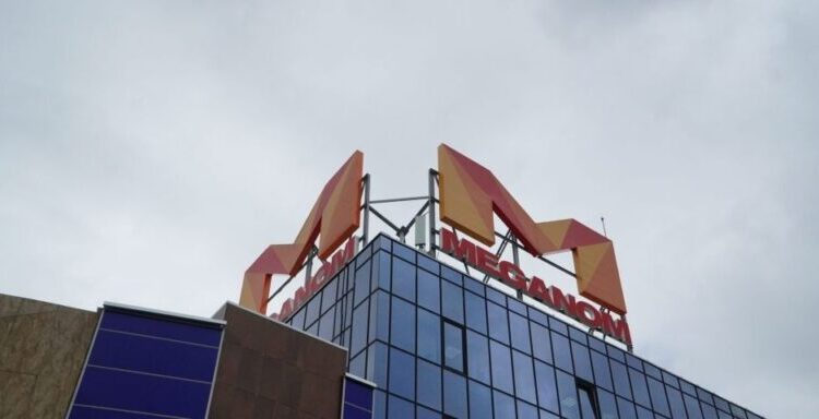 on-saturday-in-simferopol-«mined»-two-large-shopping-centers