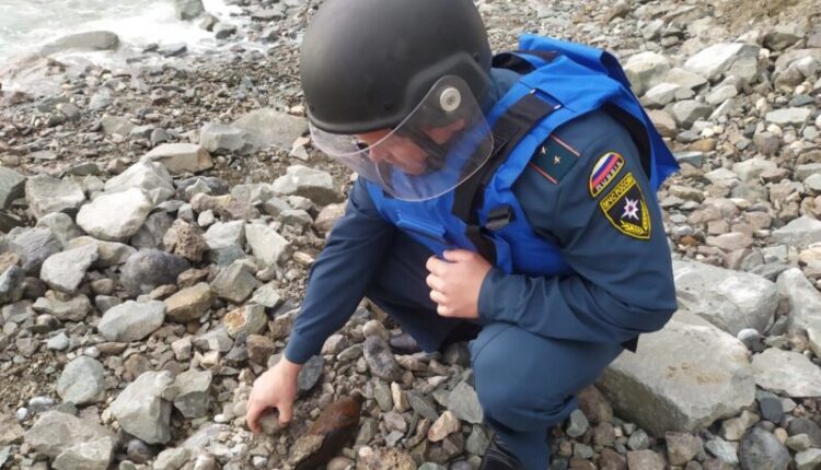 an-aerial-bomb-from-the-great-patriotic-war-was-found-on-the-beach-in-south-coast-opolzneve