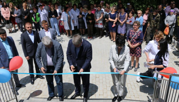 near-sudak,-in-the-village-of-grushevka,-an-updated-medical-outpatient-clinic-was-opened