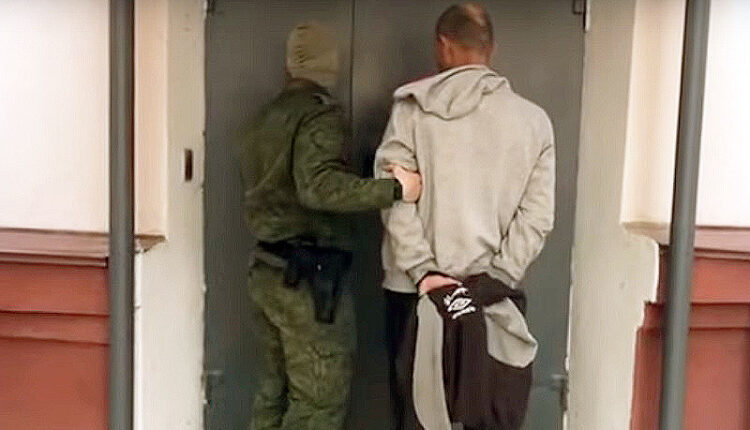 fsb-detained-a-member-of-the-illegal-ukrainian-national-battalion-in-crimea