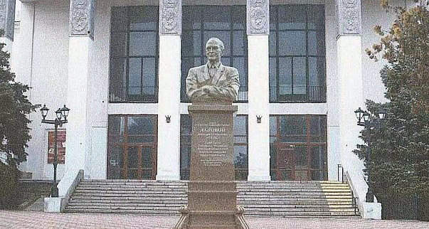 a-bust-of-people's-artist-of-the-ussr-vasily-lanovoy-will-be-erected-in-kerch