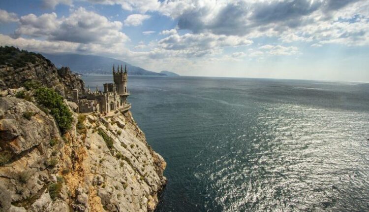 yalta-is-among-the-top-popular-cities-for-vacations-in-june-2022