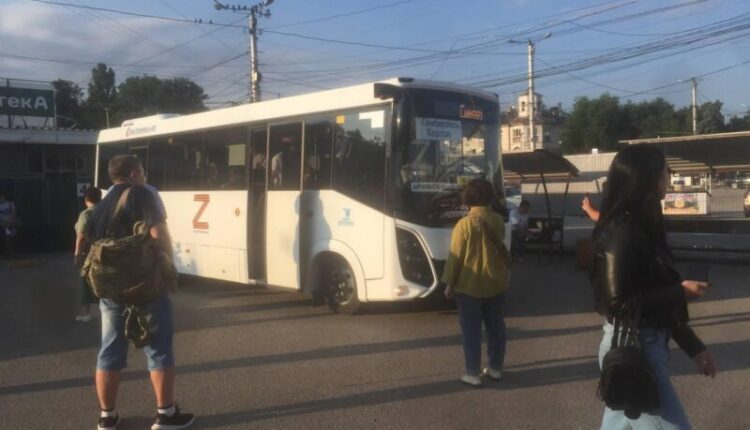 traffic-on-the-antonovsky-bridge-is-blocked.-how-will-this-affect-the-movement-of-buses-from-crimea-to-kherson-(and-vice-versa)