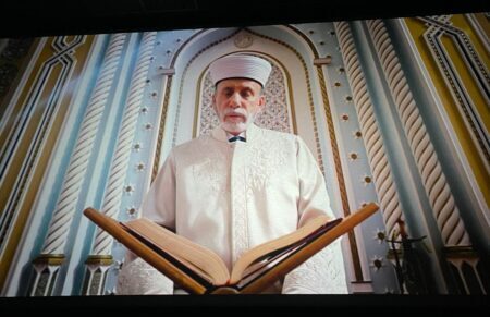 the-spiritual-board-of-muslims-of-crimea-and-sevastopol-presented-the-film-“mufti.-with-a-prayer-on-your-lips