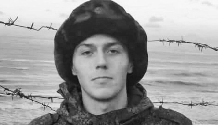 in-sevastopol,-a-sailor-who-died-in-ukraine-was-taken-on-his-last-journey