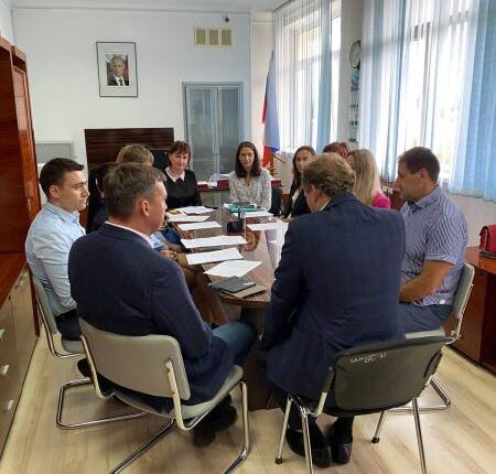 meeting-of-the-public-council-under-the-department-of-state-registration-of-law-and-cadastre-of-the-city-of-sevastopol.-what-was-discussed?