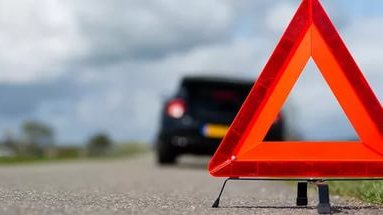 accident-on-the-highway-«evpatoria-—-mirny»:-the-driver-was-squeezed-in-a-broken-car