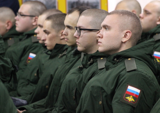 in-simferopol,-the-first-solemn-departure-from-the-crimea-of-​​recruits-of-the-autumn-conscription-took-place