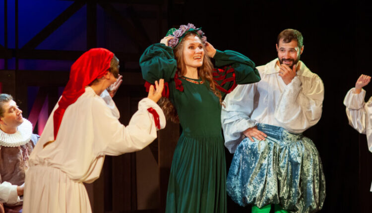 the-passion-of-shakespeare-—-«the-taming-of-the-shrew»-was-staged-in-the-crimean-youth-theater