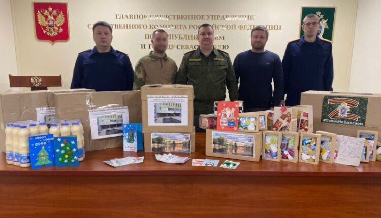 crimean-investigators-handed-over-new-year's-gifts-to-the-front-line,-to-the-nvo-zone