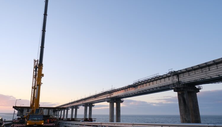 what-exactly-did-builders-and-road-builders-do-today-on-the-crimean-bridge