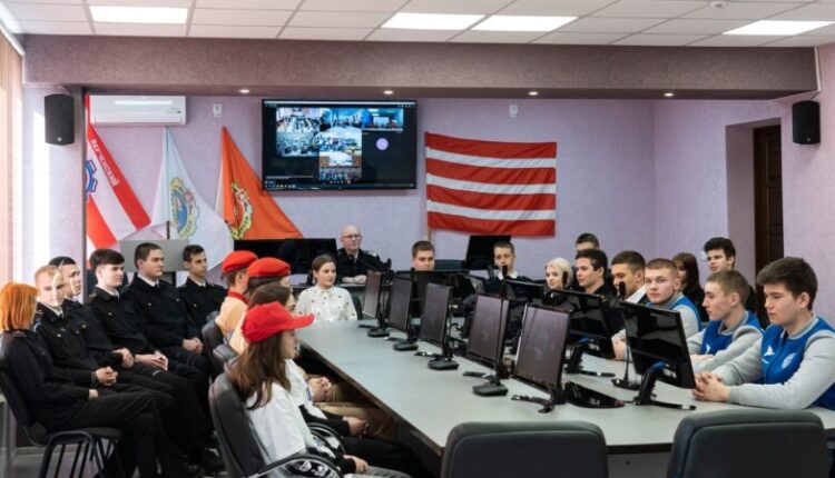 students-of-the-kerch-marine-technical-college-took-part-in-the-teleconference-«speaks-and-shows-the-hero-city»