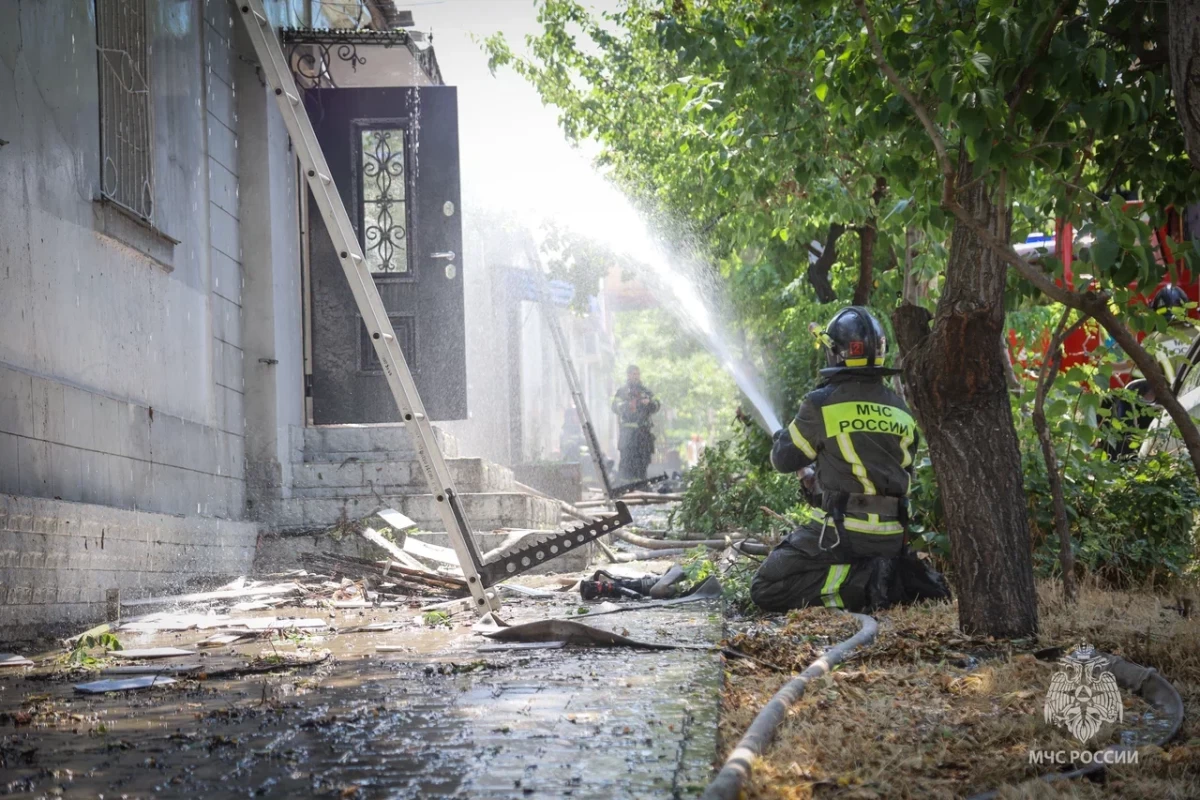 a-fire-on-novorossiyskaya-street-in-sevastopol-was-stewed-for-5-hours