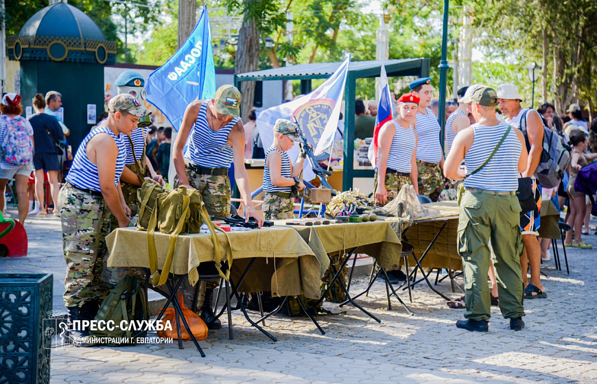 evpatoria-raised-177.7-thousand-rubles-for-military-doctors