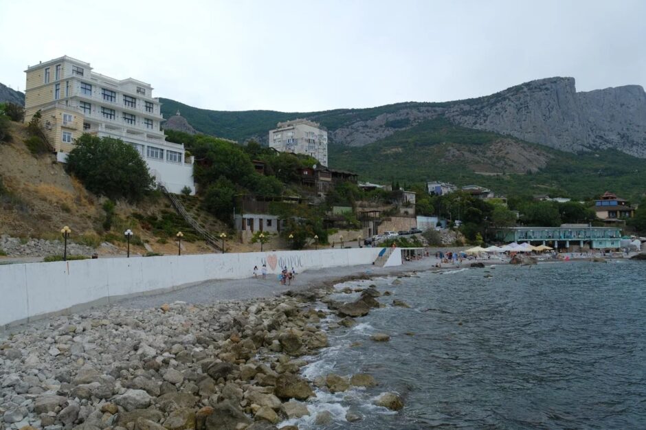 the-head-of-the-yalta-administration-came-from-a-working-trip-to-foros.-met-with-its-inhabitants